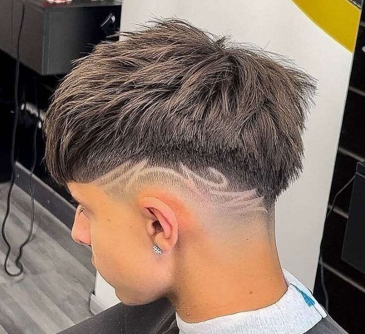 Trait dans les cheveux : guide pratique pour le maîtriser parfaitement