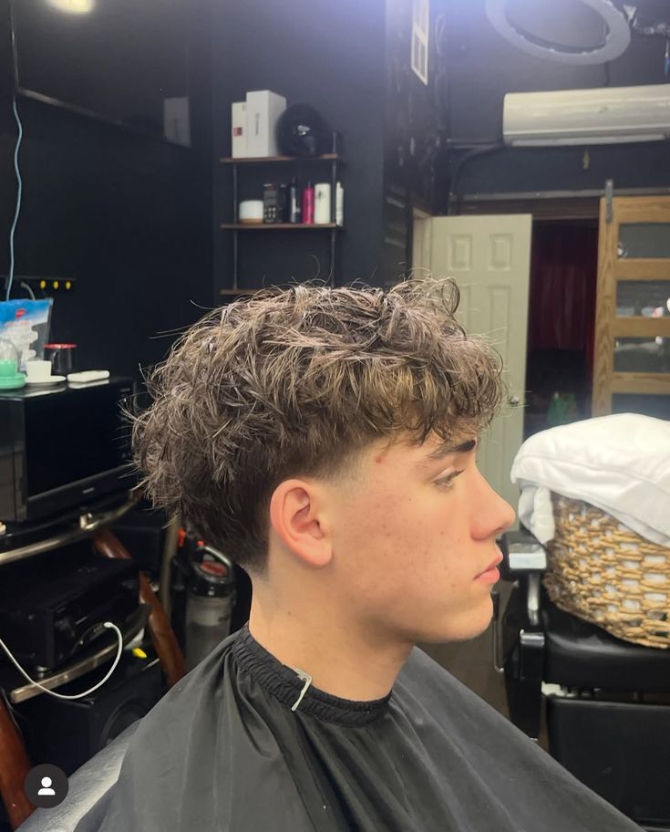 Coiffure blowout taper moderne