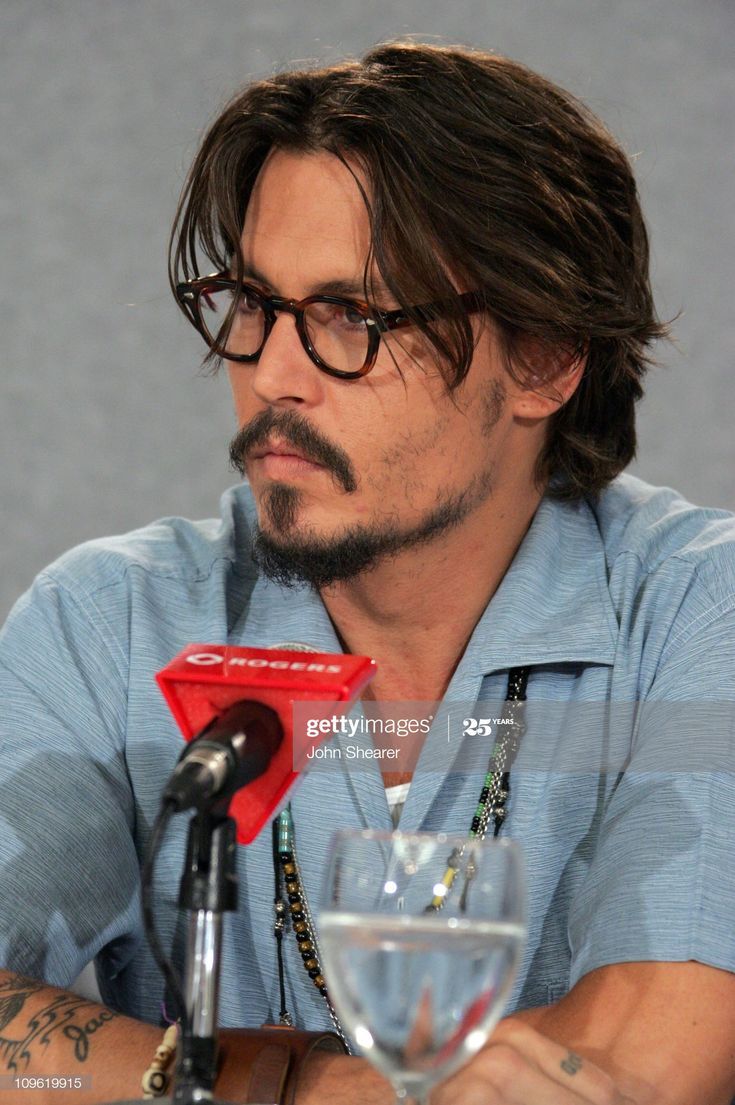 Style middle part masculin