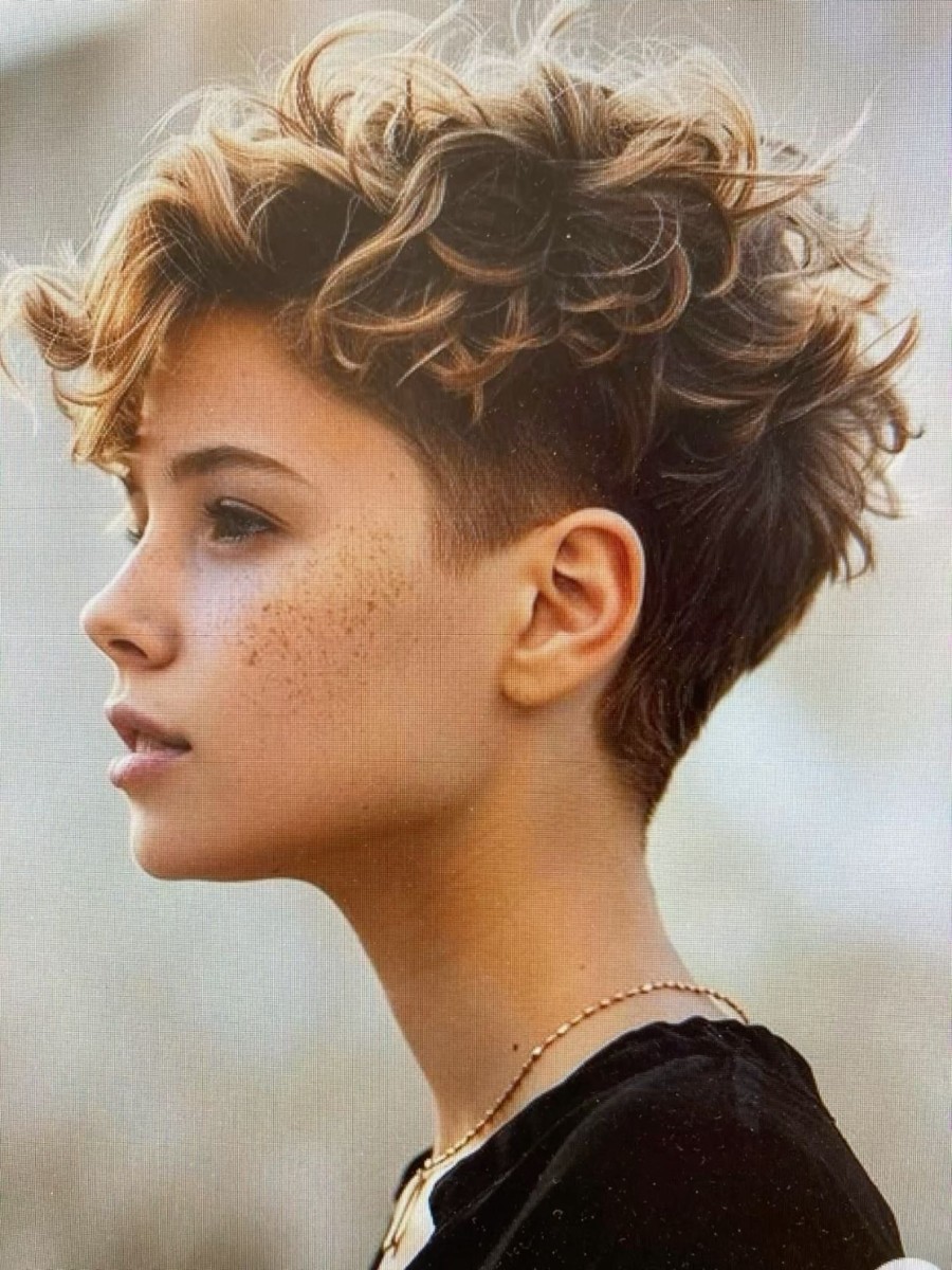 idée coiffure femme frisée