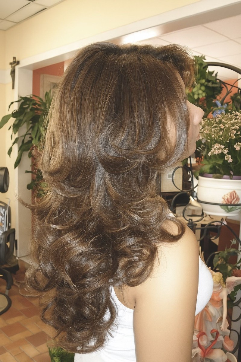coiffure cheveux mi-longs ondulés